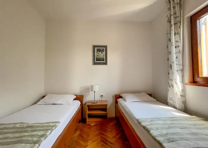 Ana Apartman