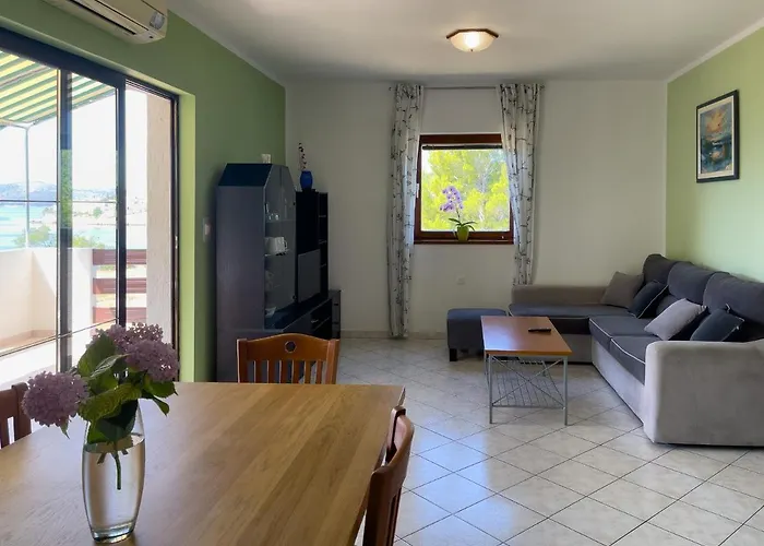 Ana Apartman Posedarje
