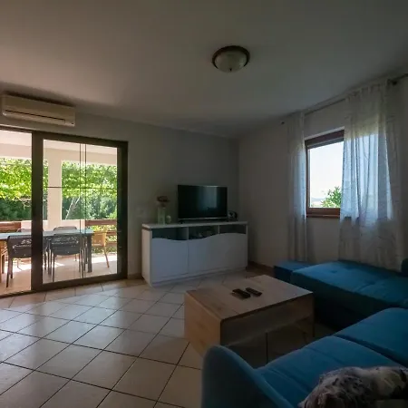 Ana Apartman